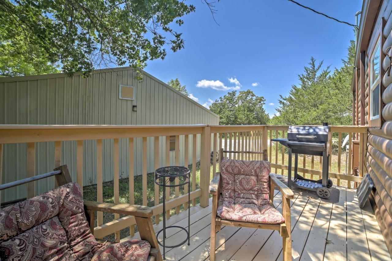 Branson Cabin With Deck Near Table Rock Lake! Exteriör bild